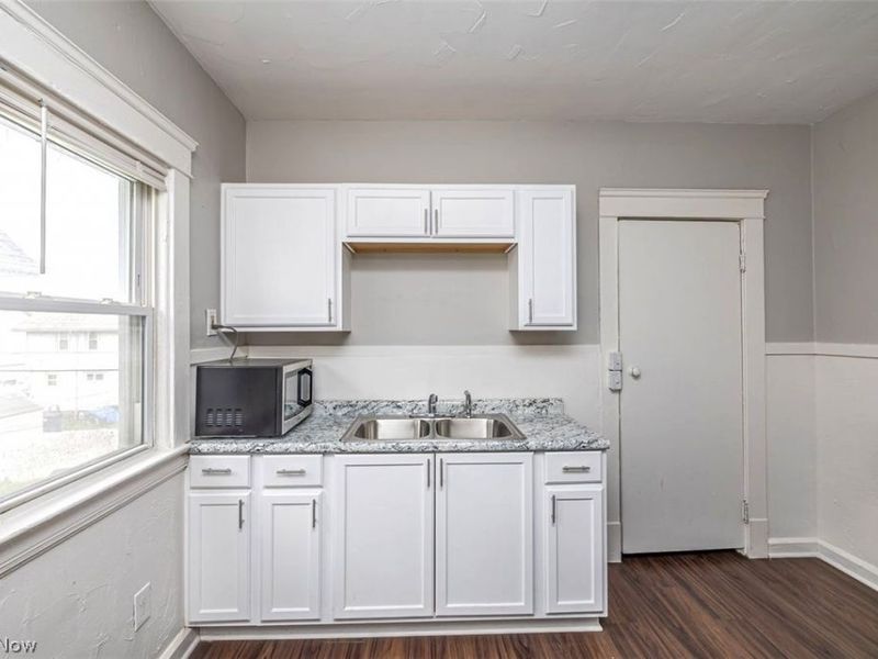 747 E 117th Street, Cleveland, OH 44108 Photo 7
