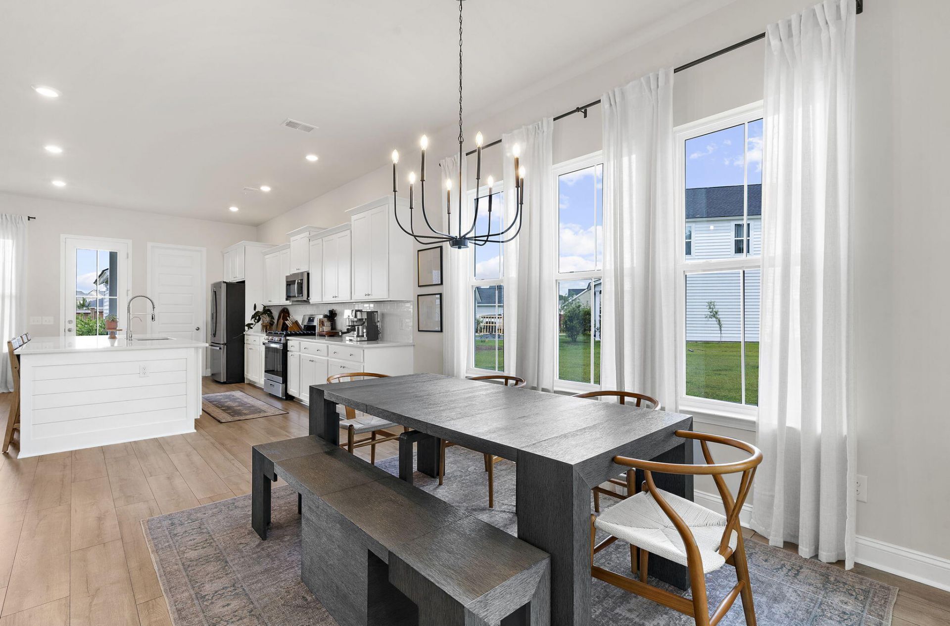 1020 Arrowwood Way Photo 5
