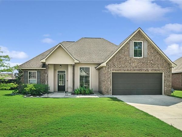 42146 WOOD Avenue, Ponchatoula, LA 70454