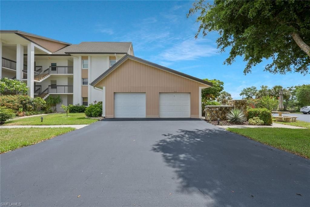 1520 Imperial Golf Course Blvd, Unit 214, Naples, FL 34110 Photo