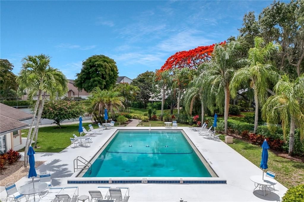 1520 Imperial Golf Course Blvd, Unit 214, Naples, FL 34110 Photo