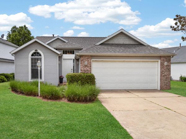 604 N Cygnet Lake Drive, Benton Harbor, MI 49022