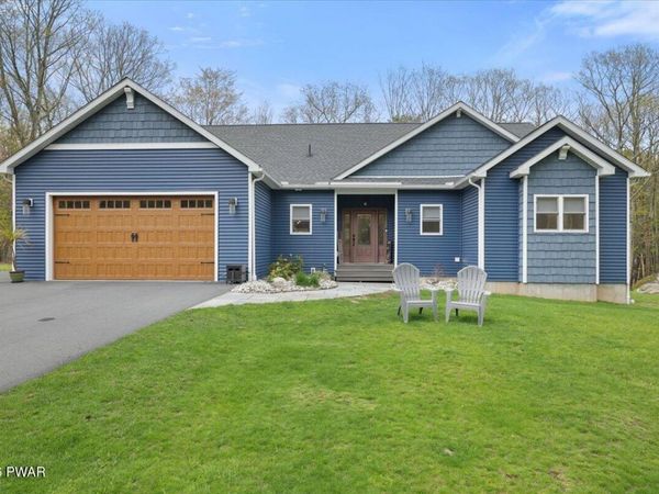 107 Bear Valley Drive, Tafton, PA 18464