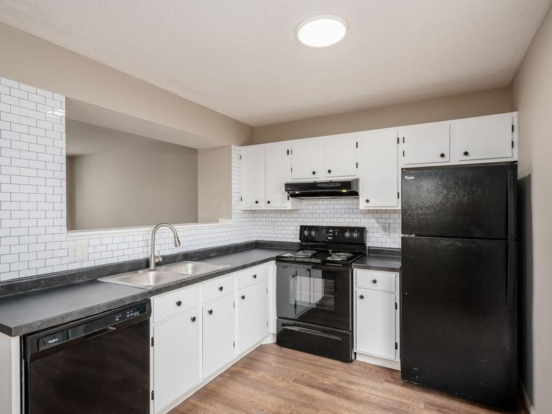 7895 Barkwood Drive, Unit 19F, Columbus, OH 43085 Photo 10