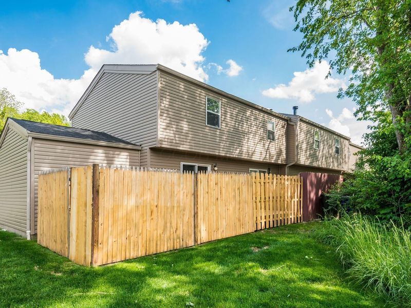 7895 Barkwood Drive, Unit 19F, Columbus, OH 43085 Photo 25