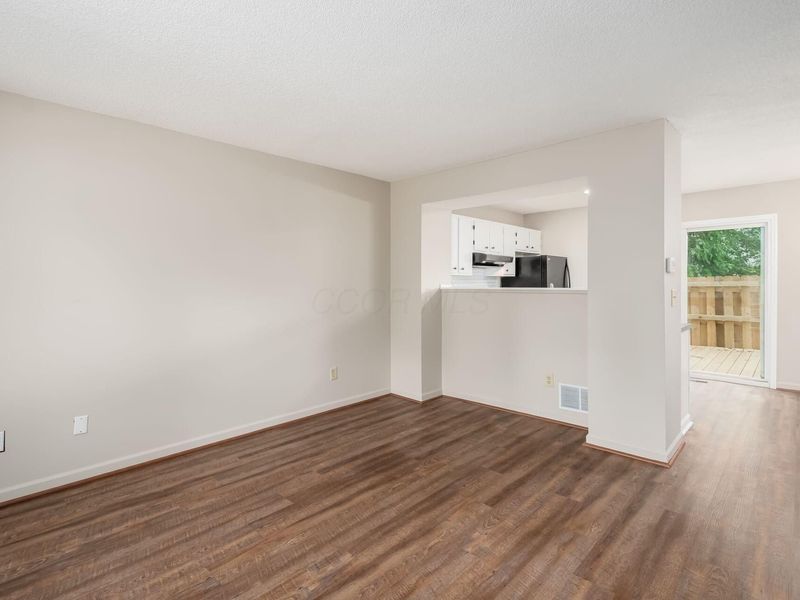 7895 Barkwood Drive, Unit 19F, Columbus, OH 43085 Photo 3