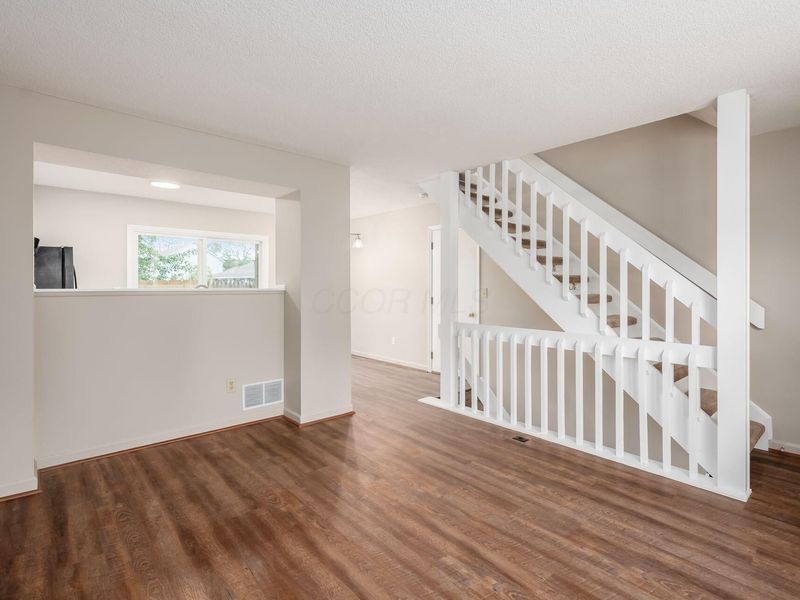 7895 Barkwood Drive, Unit 19F, Columbus, OH 43085 Photo 6
