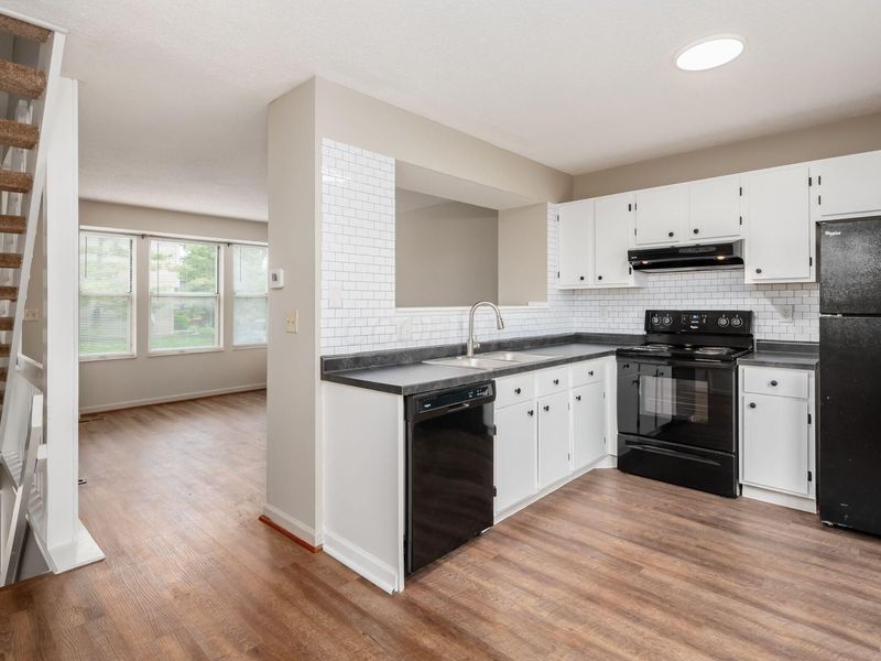 7895 Barkwood Drive, Unit 19F, Columbus, OH 43085 Photo 8