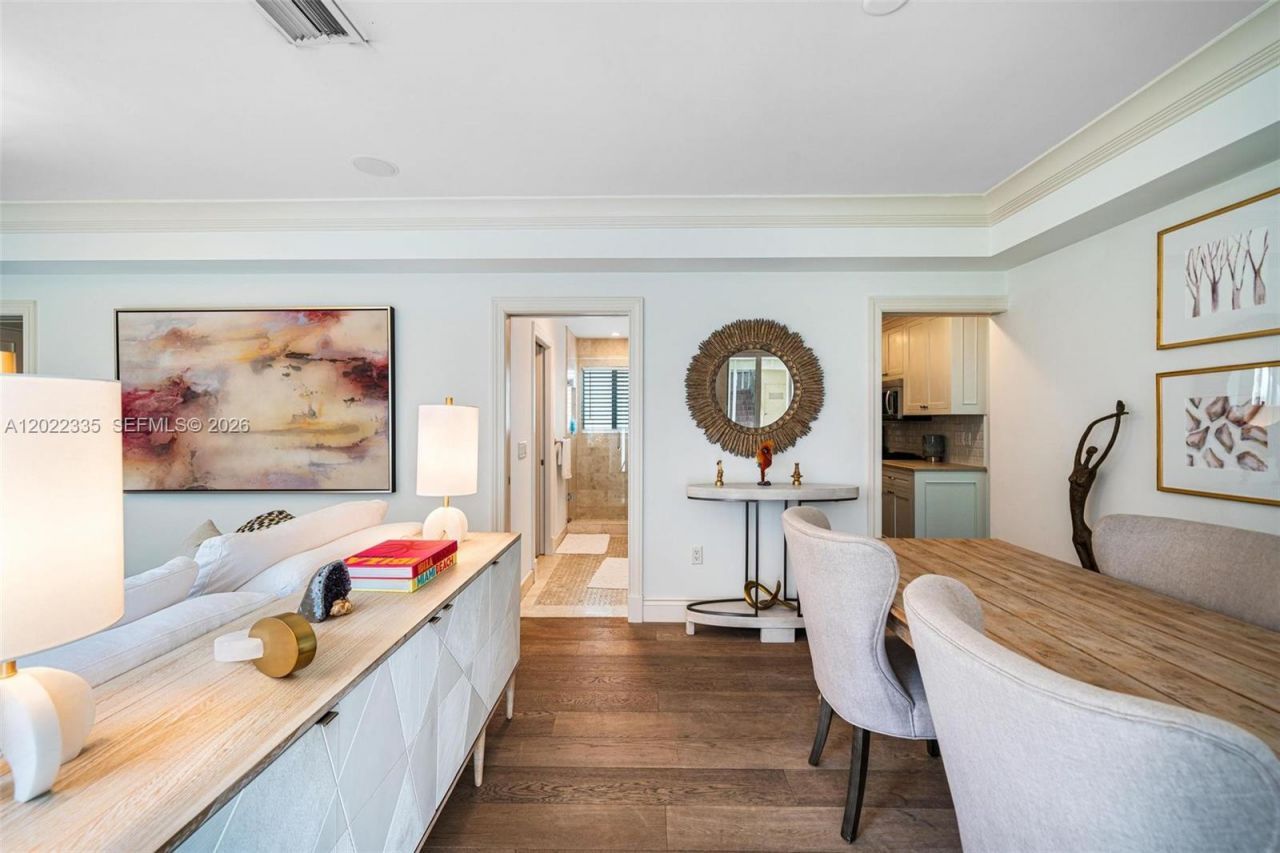 1130 Venetian Way, Unit 1E, Miami Beach, FL 33139 Photo