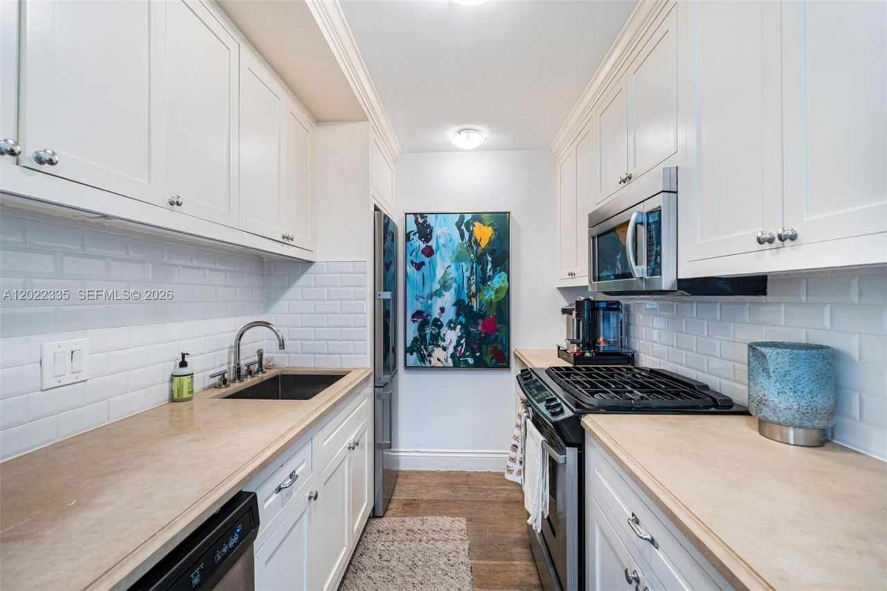 1130 Venetian Way, Unit 1E, Miami Beach, FL 33139 Photo