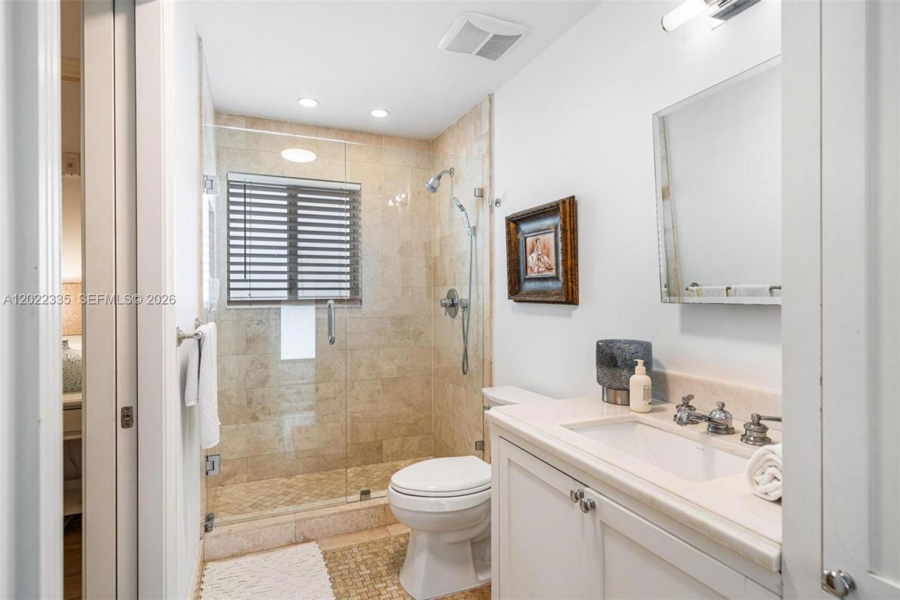 1130 Venetian Way, Unit 1E, Miami Beach, FL 33139 Photo