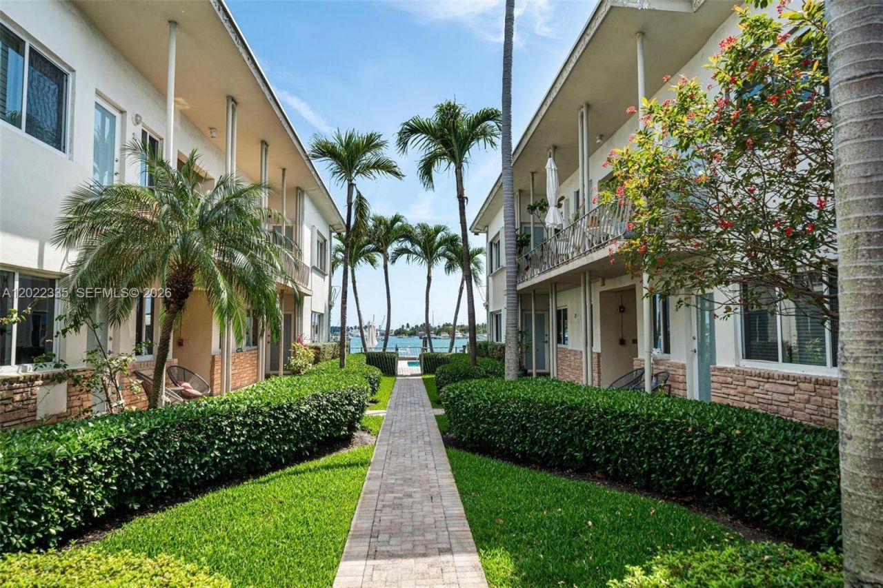 1130 Venetian Way, Unit 1E, Miami Beach, FL 33139 Photo