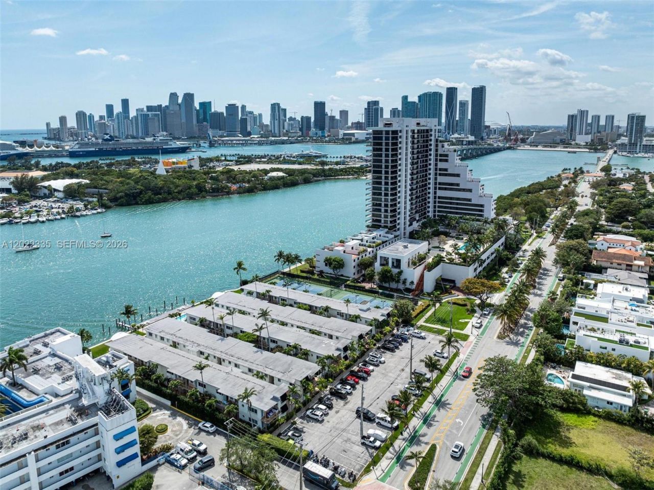 1130 Venetian Way, Unit 1E, Miami Beach, FL 33139 Photo