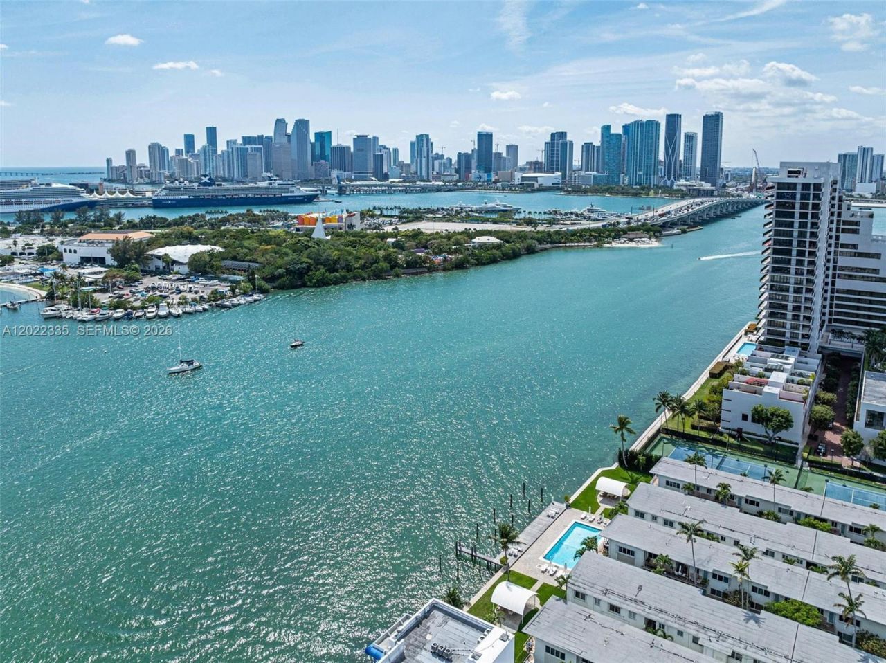 1130 Venetian Way, Unit 1E, Miami Beach, FL 33139 Photo