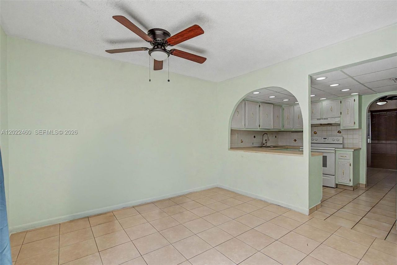 3764 SW 60th Ter , Unit 15, Davie, FL 33314 Photo