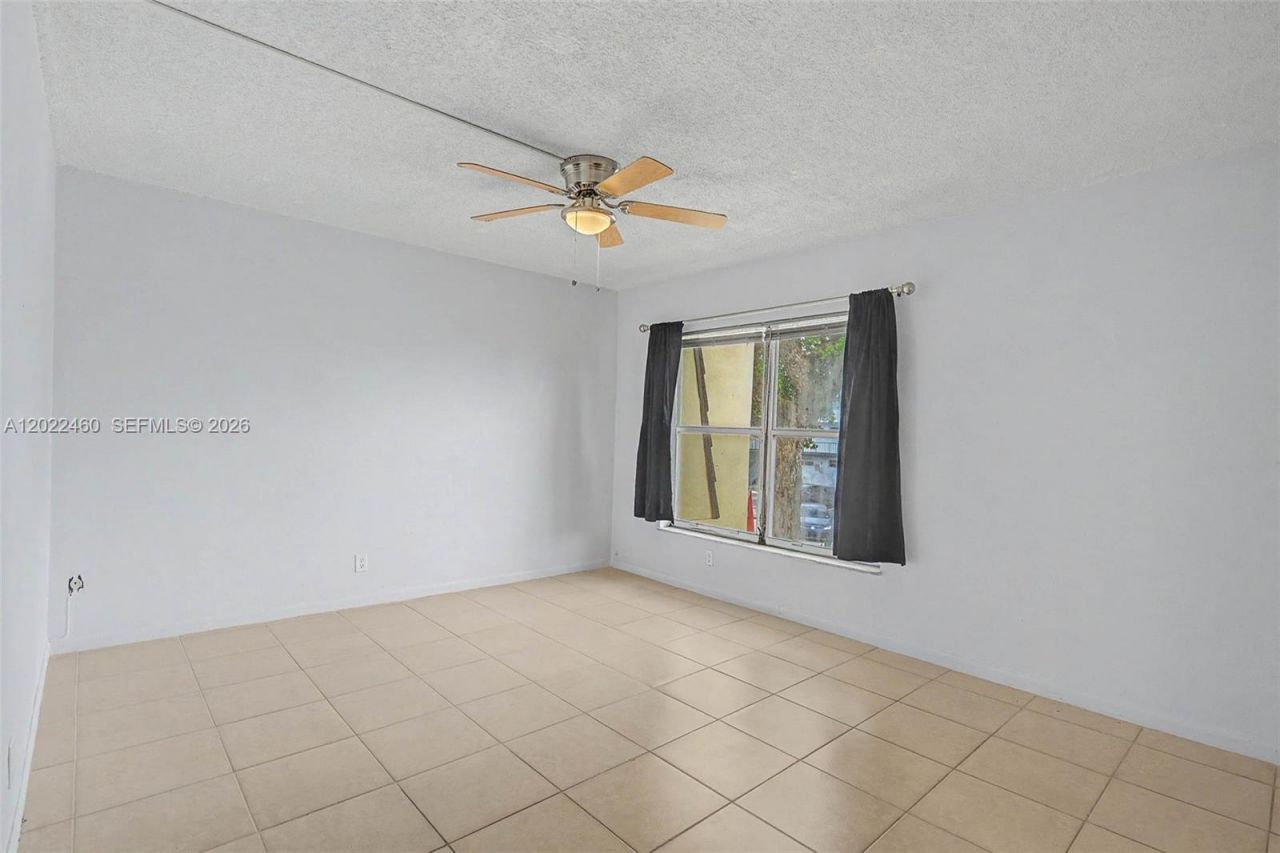 3764 SW 60th Ter , Unit 15, Davie, FL 33314 Photo