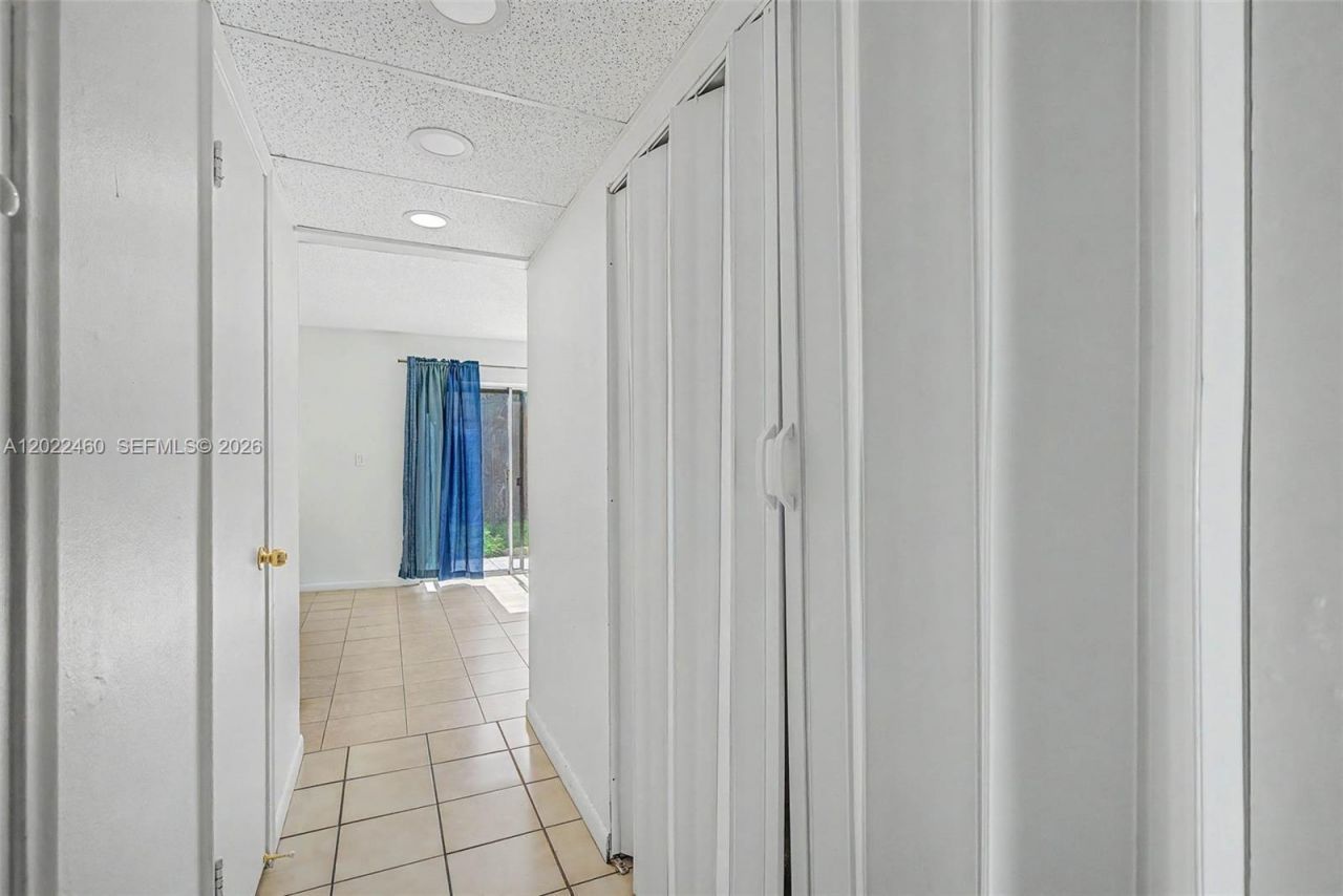 3764 SW 60th Ter , Unit 15, Davie, FL 33314 Photo