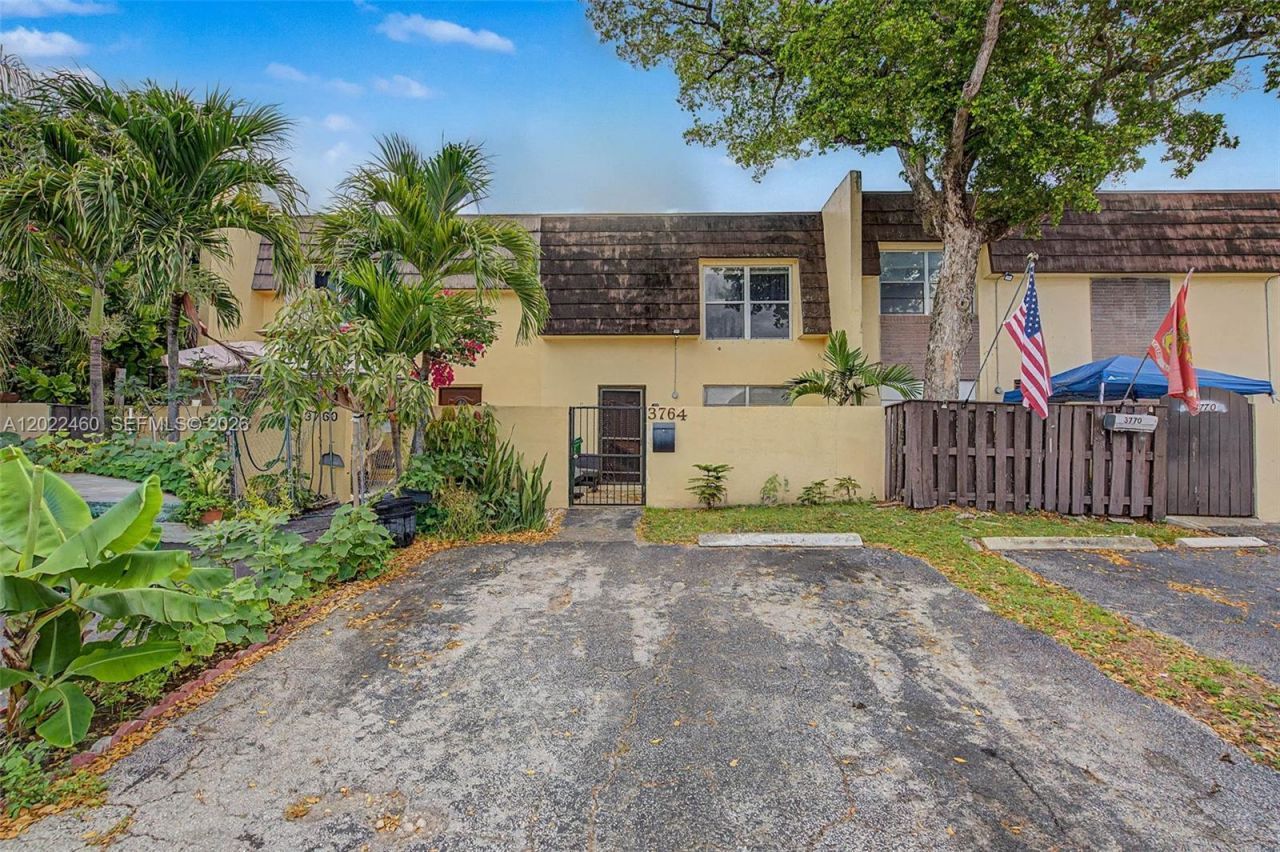 3764 SW 60th Ter , Unit 15, Davie, FL 33314 Photo