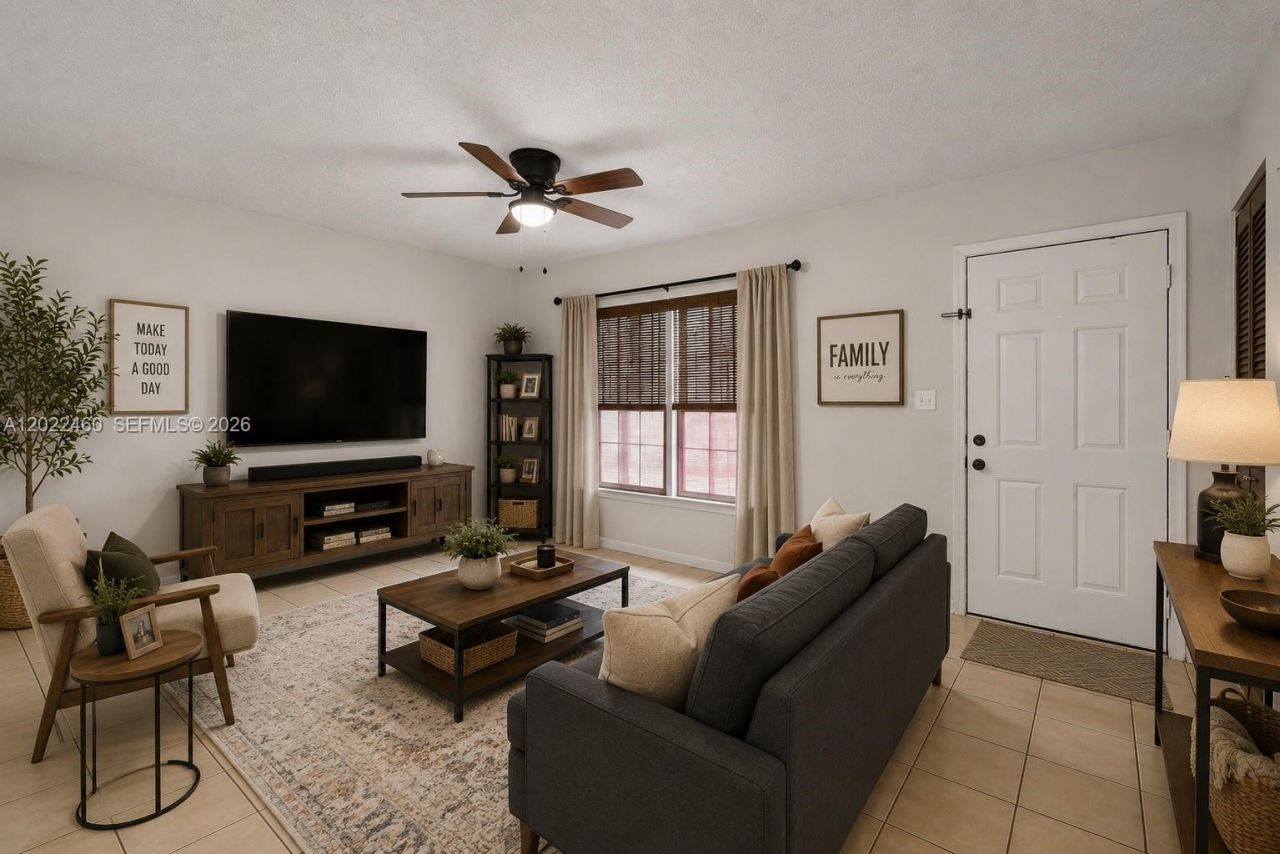 3764 SW 60th Ter , Unit 15, Davie, FL 33314 Photo