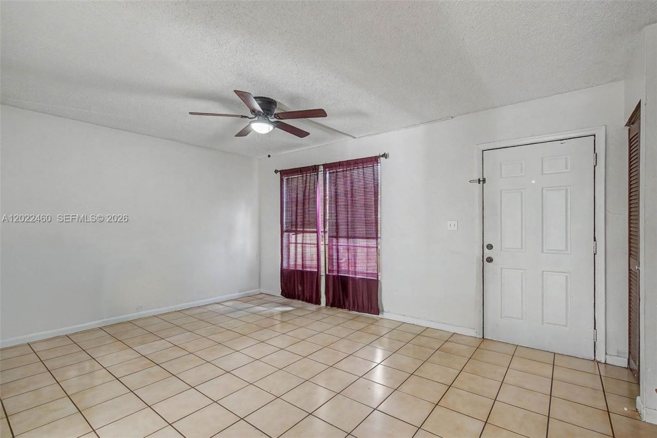 3764 SW 60th Ter , Unit 15, Davie, FL 33314 Photo