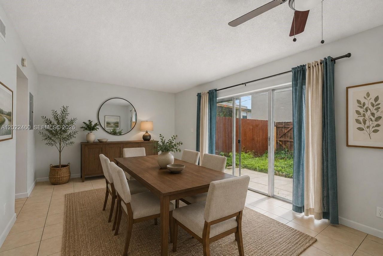 3764 SW 60th Ter , Unit 15, Davie, FL 33314 Photo