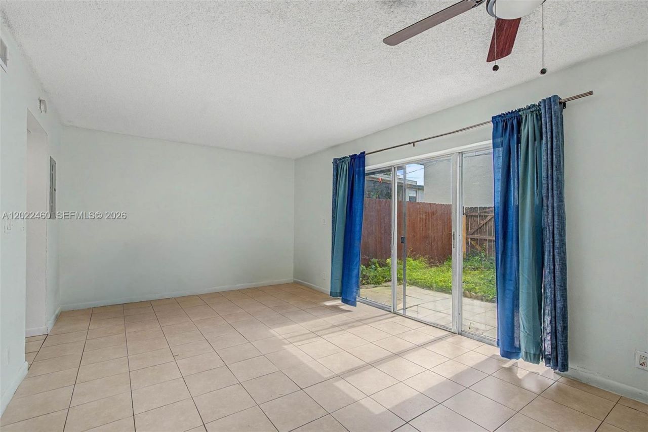 3764 SW 60th Ter , Unit 15, Davie, FL 33314 Photo