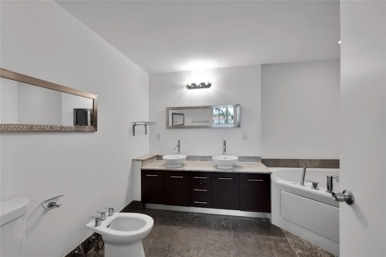 3029 NE 188th St , Unit 301, Aventura, FL 33180 Photo
