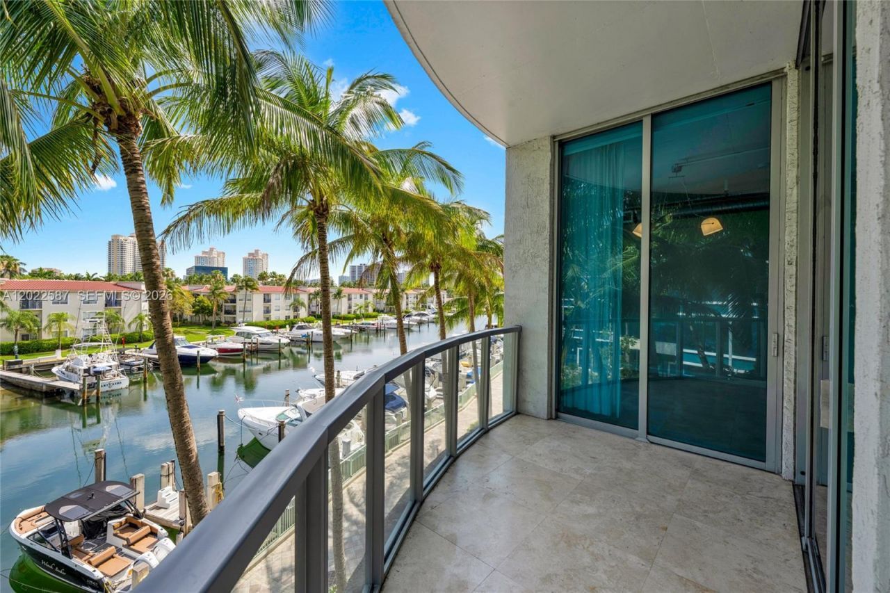 3029 NE 188th St , Unit 301, Aventura, FL 33180 Photo