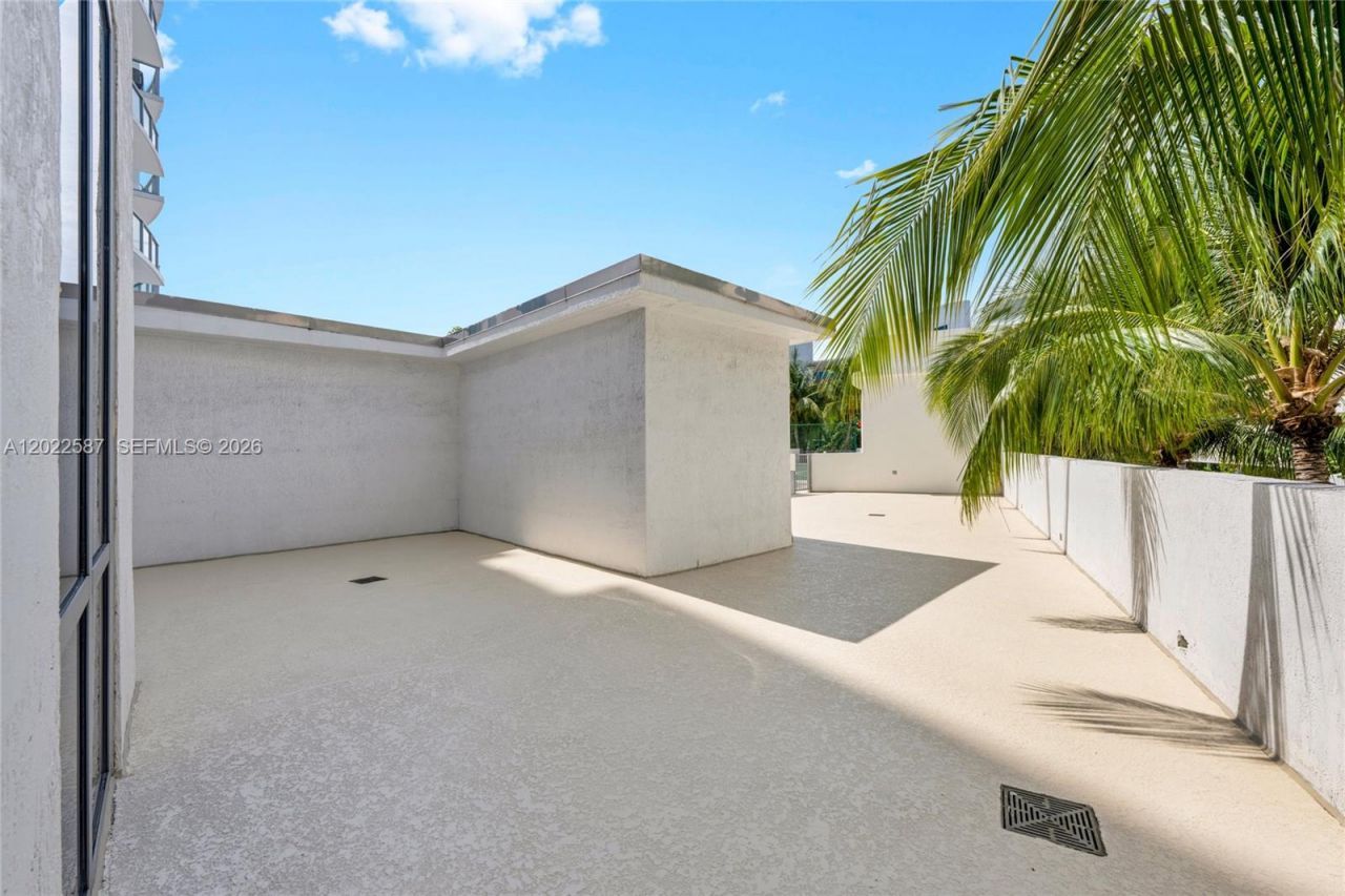 3029 NE 188th St , Unit 301, Aventura, FL 33180 Photo