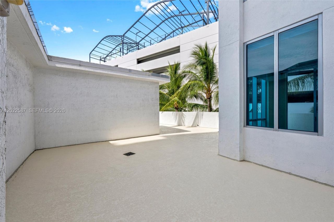 3029 NE 188th St , Unit 301, Aventura, FL 33180 Photo