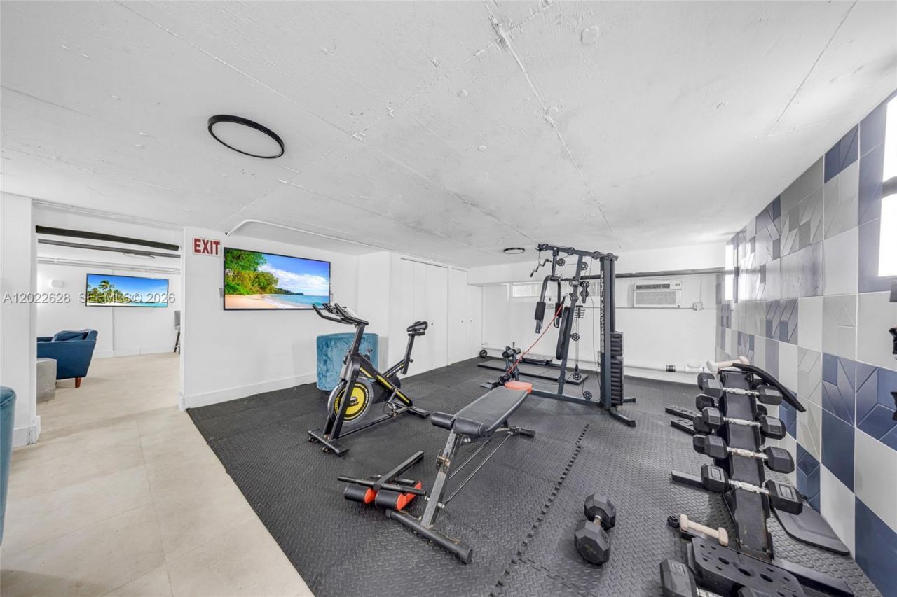 7830 Abbott Ave, Unit 25, Miami Beach, FL 33141 Photo