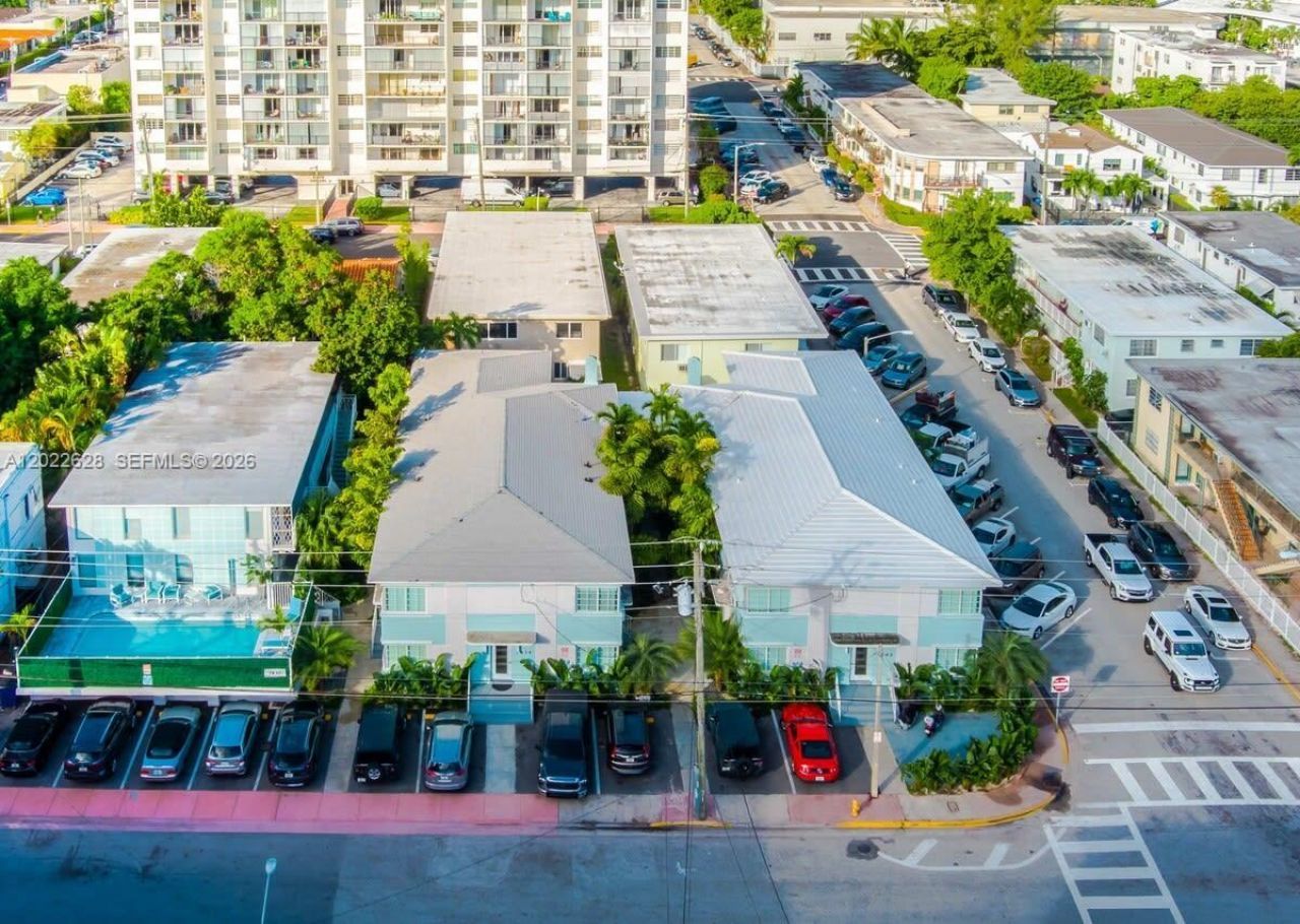 7830 Abbott Ave, Unit 25, Miami Beach, FL 33141 Photo