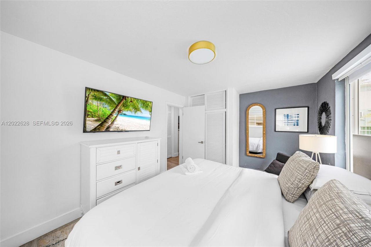 7830 Abbott Ave, Unit 25, Miami Beach, FL 33141 Photo