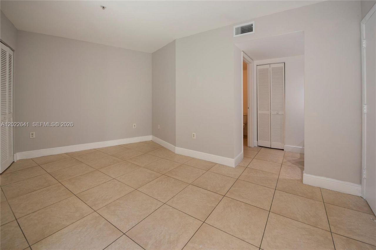 4147 Stirling Rd , Unit 105, Dania Beach, FL 33314 Photo