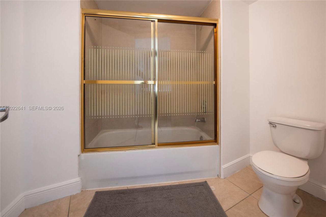 4147 Stirling Rd , Unit 105, Dania Beach, FL 33314 Photo