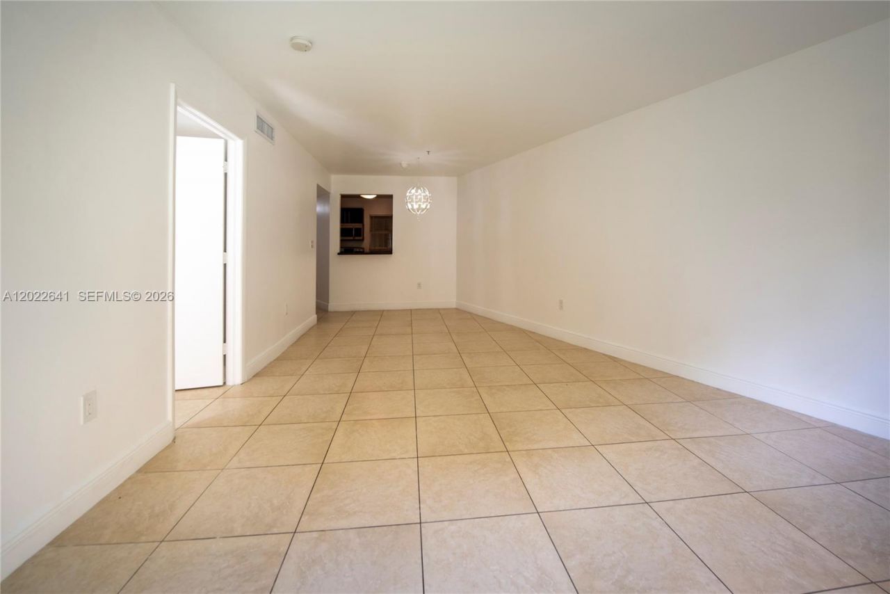4147 Stirling Rd , Unit 105, Dania Beach, FL 33314 Photo