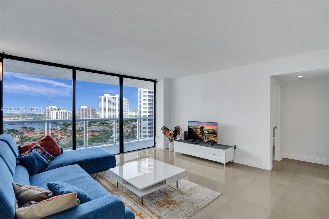 20515 E Country Club Dr , Unit 1641, Aventura, FL 33180 Photo