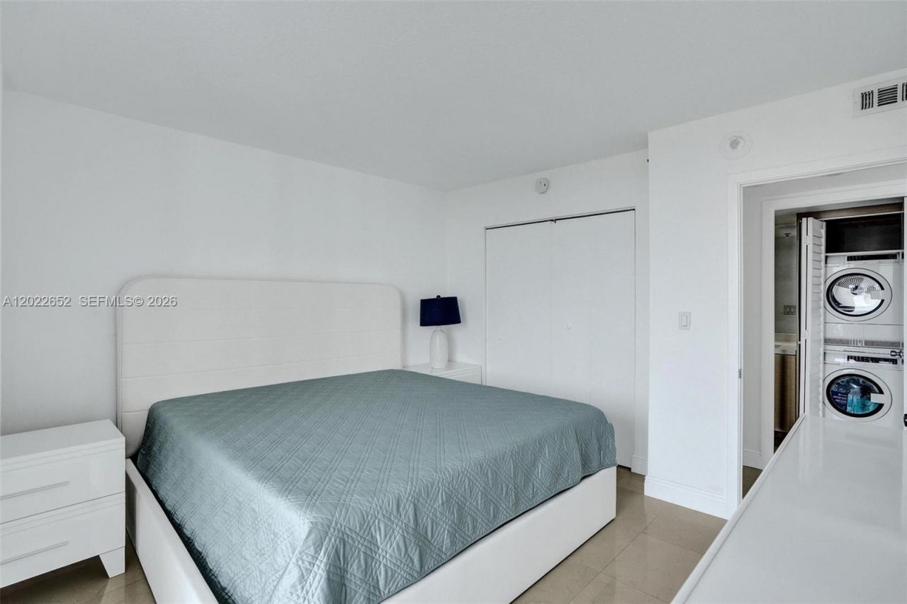 20515 E Country Club Dr , Unit 1641, Aventura, FL 33180 Photo