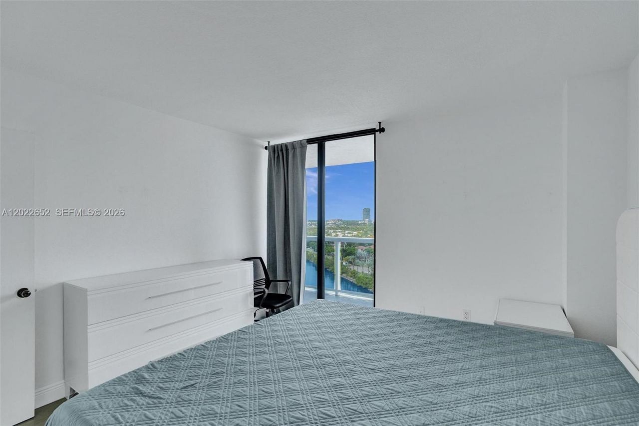 20515 E Country Club Dr , Unit 1641, Aventura, FL 33180 Photo