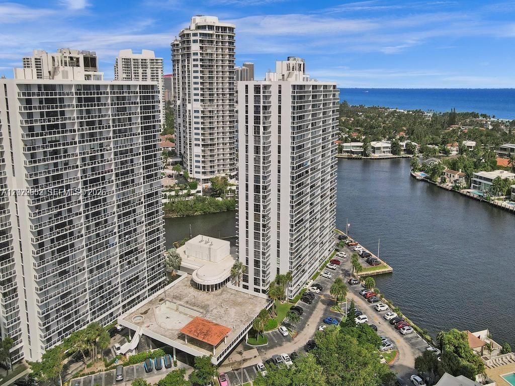 20515 E Country Club Dr , Unit 1641, Aventura, FL 33180 Photo