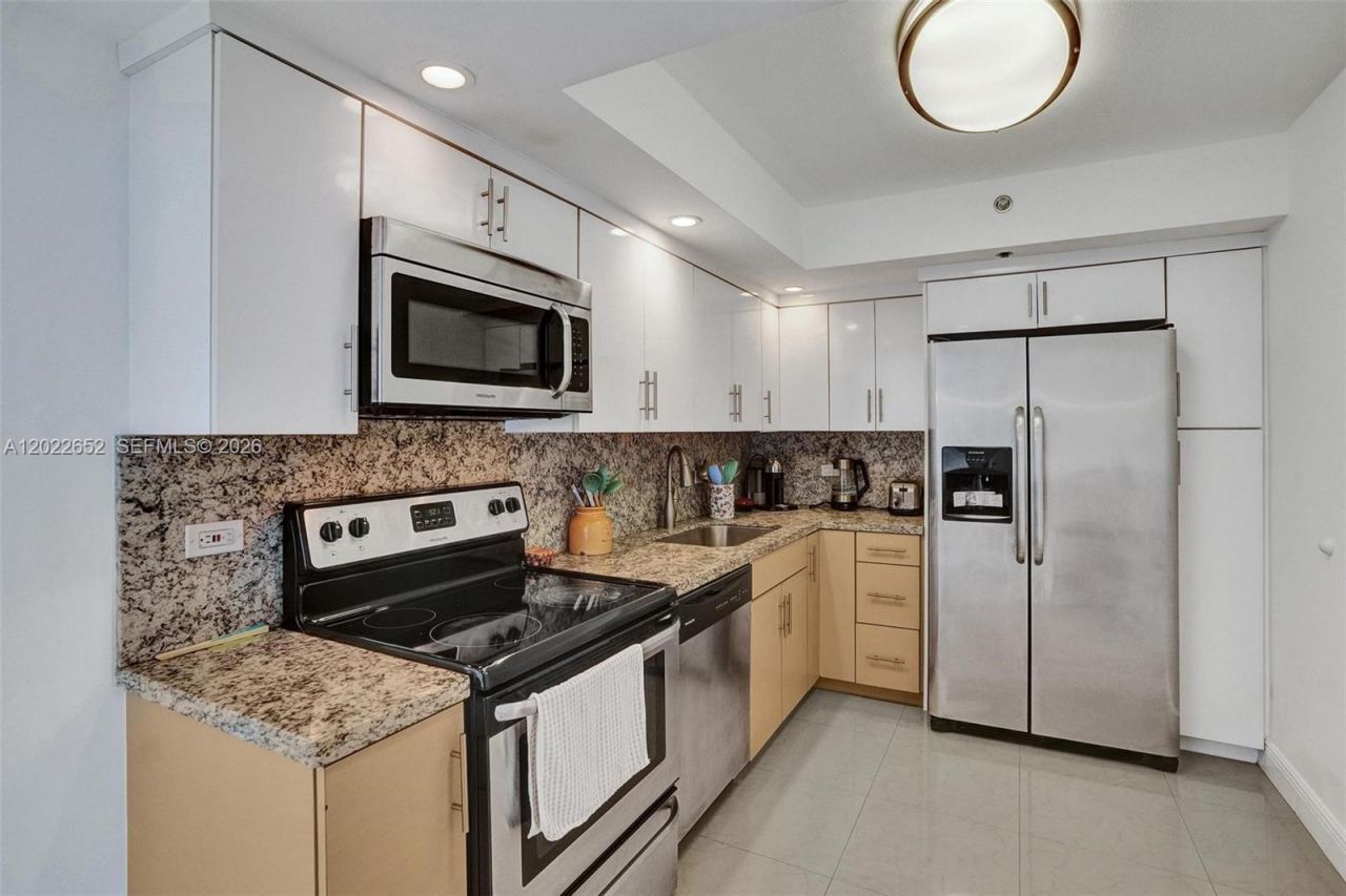 20515 E Country Club Dr , Unit 1641, Aventura, FL 33180 Photo
