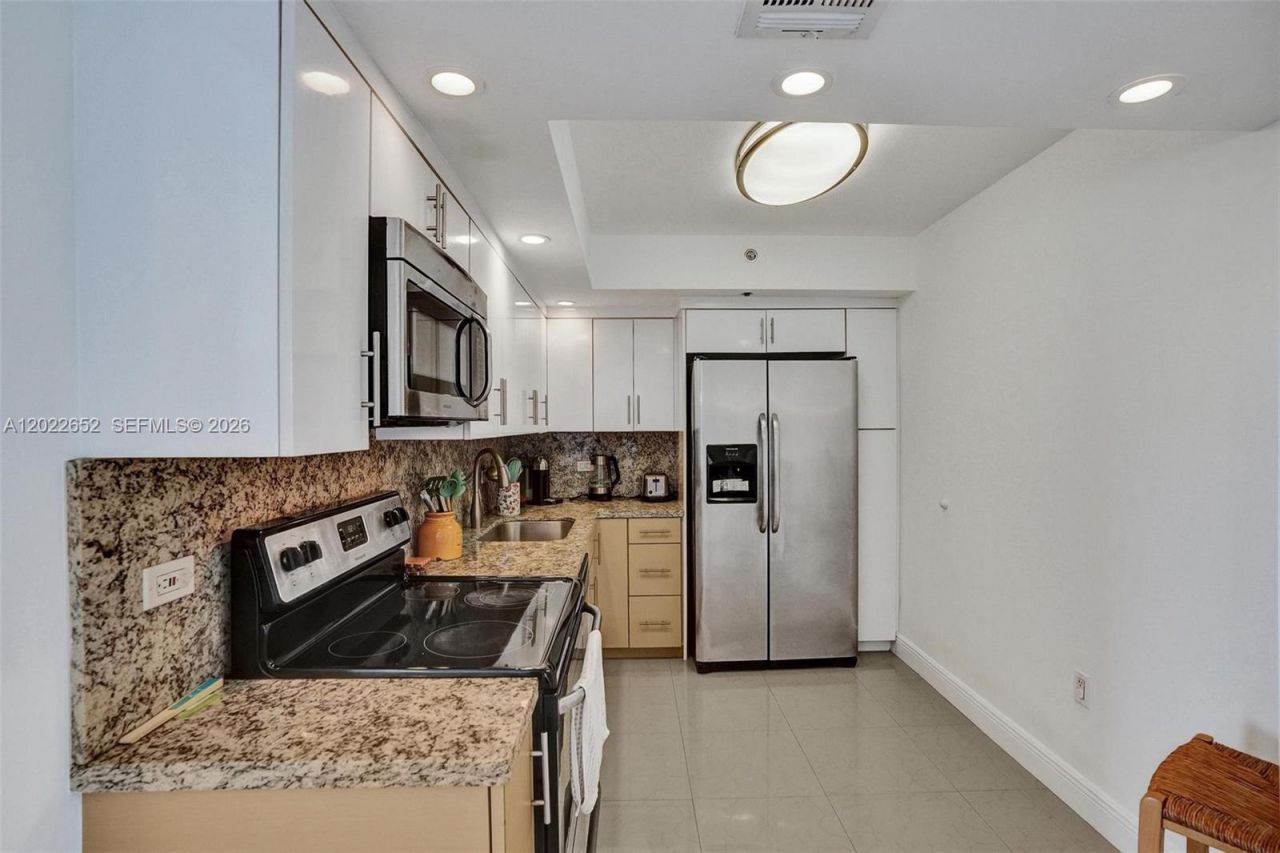 20515 E Country Club Dr , Unit 1641, Aventura, FL 33180 Photo