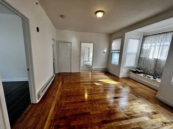 3-5 Woodbine St, Unit 1, Worcester, MA 01603