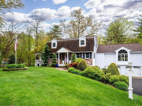190 Wyndridge Circle, Pelham, NH 03076