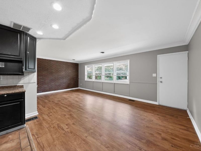 8877 Balboa Drive, Springfield Twp., OH 45231 Photo 11