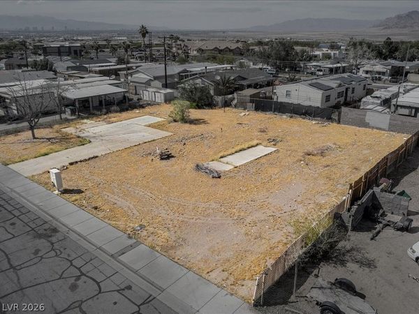 217 Shoshone Lane , Henderson, NV 89015