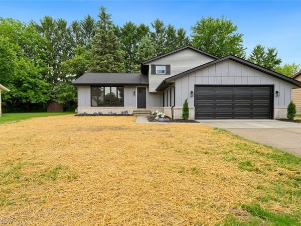 3494 Monterey Circle , Brunswick, OH 44212