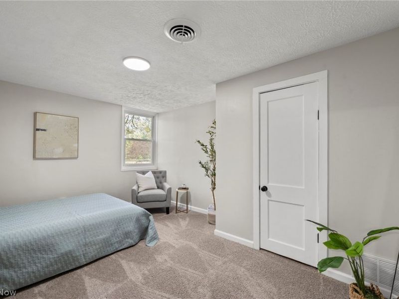 7997 Columbus Road NE, Louisville, OH 44641 Photo 25
