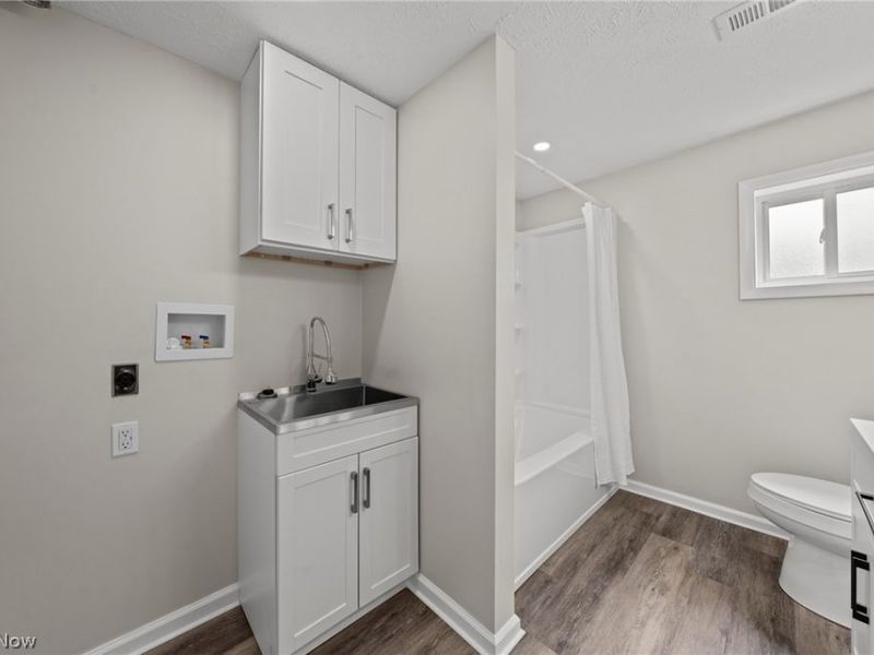 7997 Columbus Road NE, Louisville, OH 44641 Photo 31