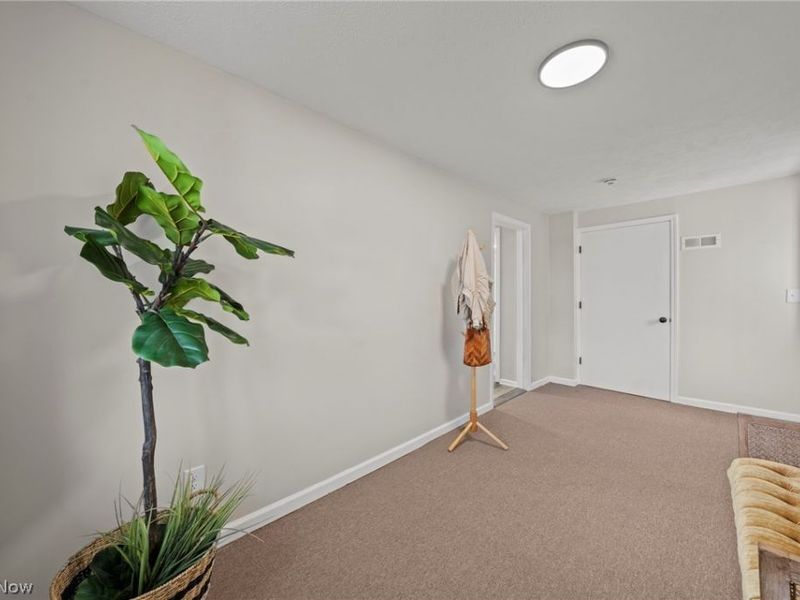 7997 Columbus Road NE, Louisville, OH 44641 Photo 35